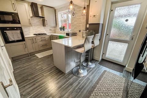 24 Links Drive, Tilehurst, Reading, RG30 4YT