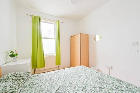 6 bedroom terraced house to rent, PORTREE STREET, Tower Hamlets, London, E14