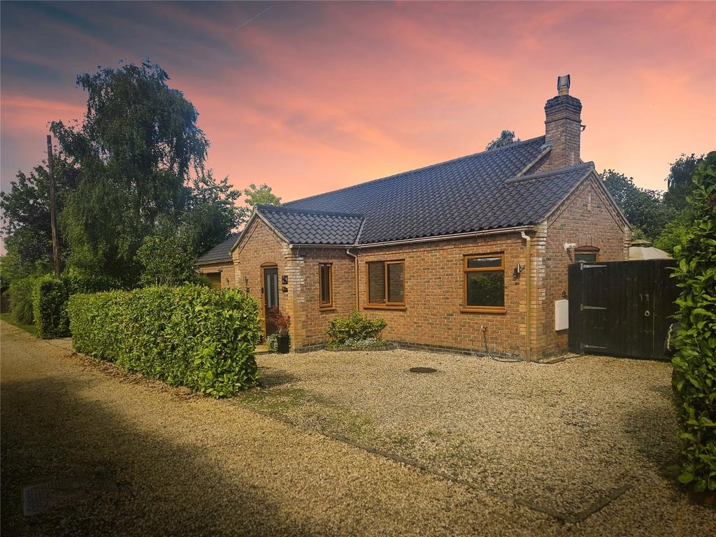 Dereham Road, Mattishall, Dereham... 3 bed bungalow for sale £375,000