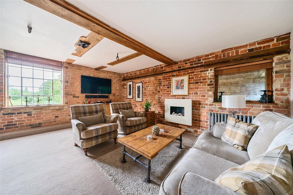 Sitting/Dining Room