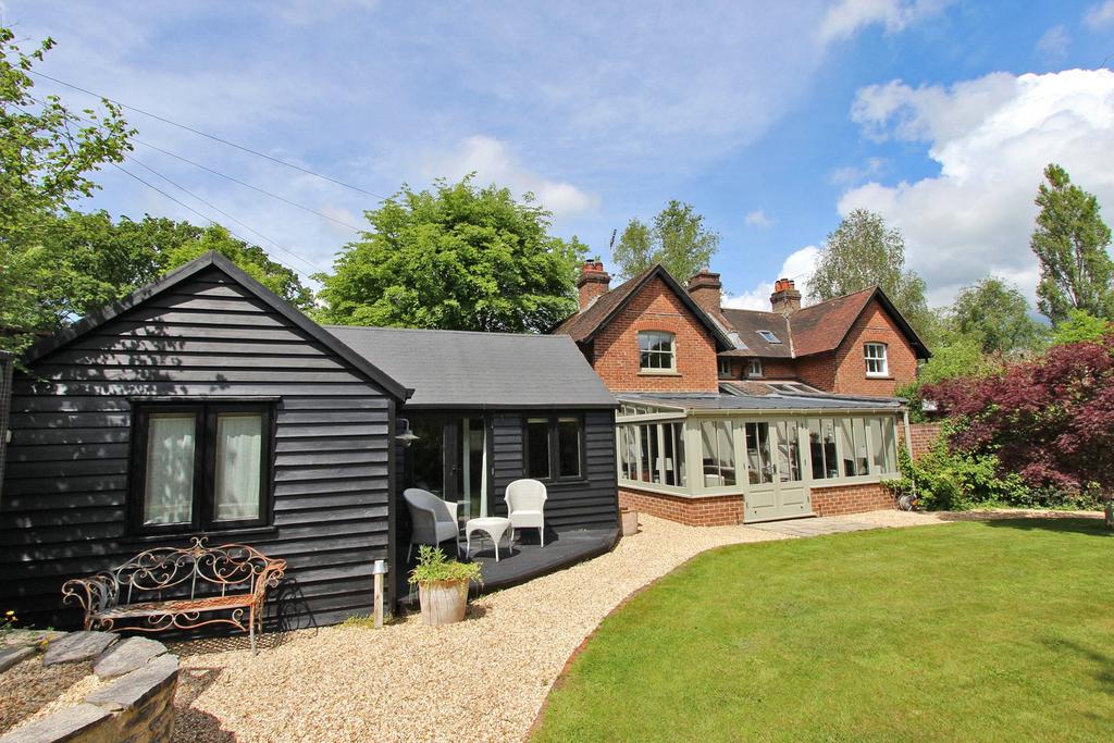 Sway Road, Brockenhurst, Hampshire, SO42 3 bed semidetached house for