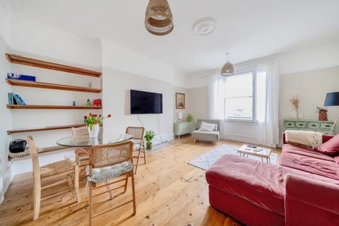 2 bedroom apartment to rent, Shooters Hill Road London SE3