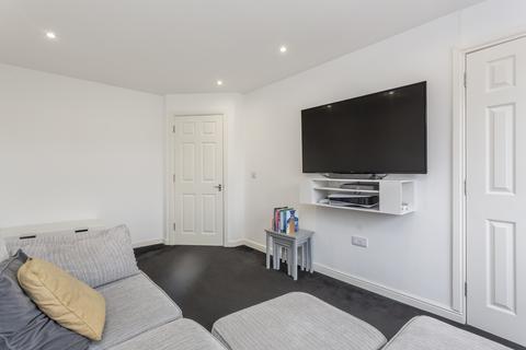8 Berryknowes Drive, Glasgow, G52 2DZ