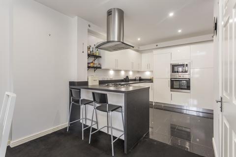 8 Berryknowes Drive, Glasgow, G52 2DZ