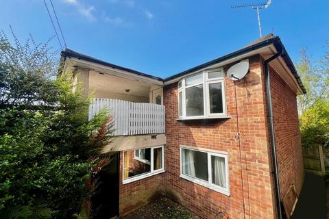 3 bedroom semi-detached house to rent, Tinshill Road, Cookridge, Leeds, West Yorkshire, LS16