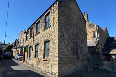 4 bedroom detached house for sale, Greenhead Road, Huddersfield