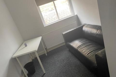 4 bedroom detached house for sale, Greenhead Road, Huddersfield