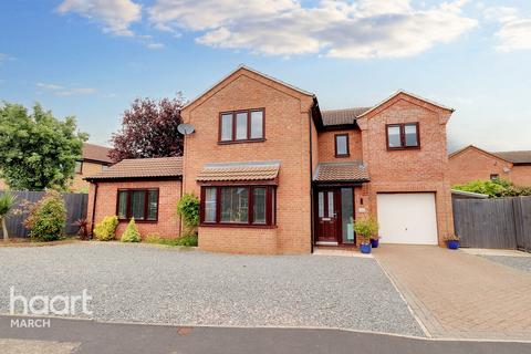 4 bedroom detached house for sale, Charles Road, Whittlesey