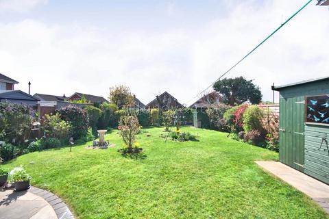 4 bedroom detached house for sale, Spinney Close, Burntwood, WS7