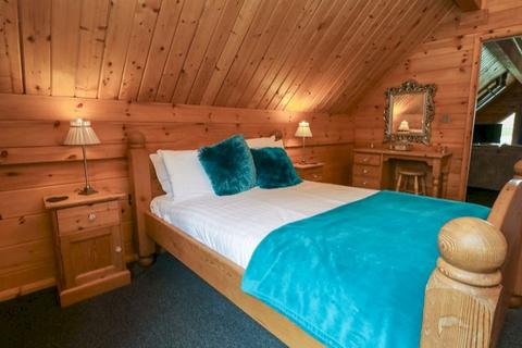 2 bedroom lodge for sale, Stafford Moor, , Dolton EX19
