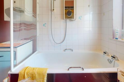 114 Alnwick Road, London, SE12 9BS