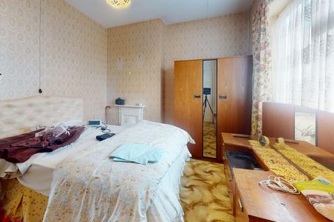 114 Alnwick Road, London, SE12 9BS