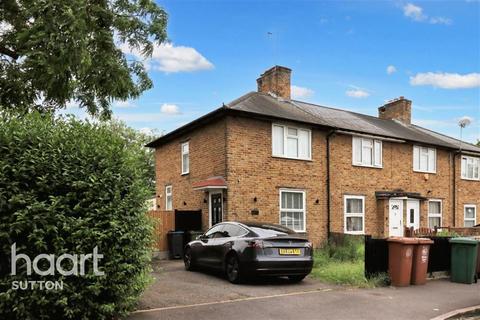 3 bedroom end of terrace house to rent, Shrewsbury Road, SM5