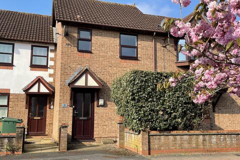2 bedroom terraced house to rent, Chardstock Close, Exeter, EX1