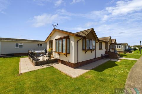 2 bedroom park home for sale, Creek Road, Canvey Island, SS8