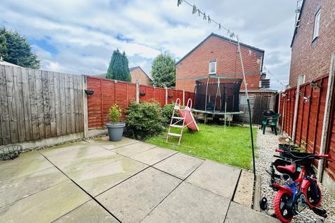 2 bedroom semi-detached house to rent, Astley Close, Tipton, West Midlands, DY4