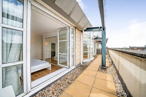 2 bedroom penthouse for sale, Worple Road, Wimbledon, London, SW19