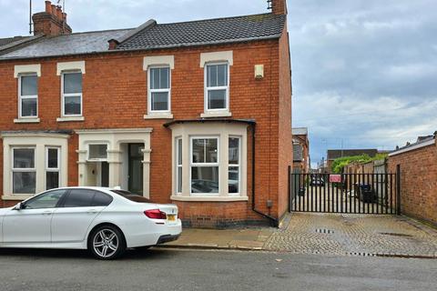 3 bedroom end of terrace house for sale, Cedar Road, Abington, Northampton NN1 4RN