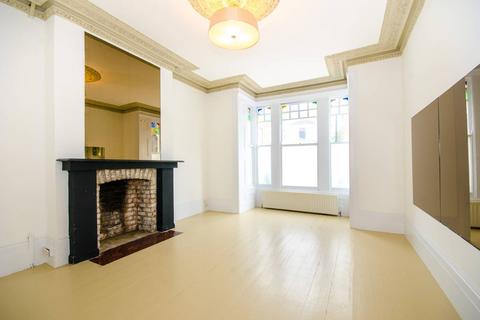 2 bedroom flat for sale, Park Avenue, Alexandra Park, London, N22