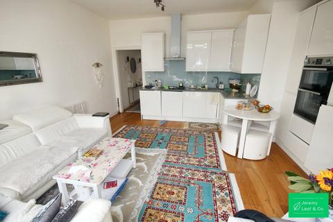 2 bedroom apartment for sale, Grove Avenue, London, N3
