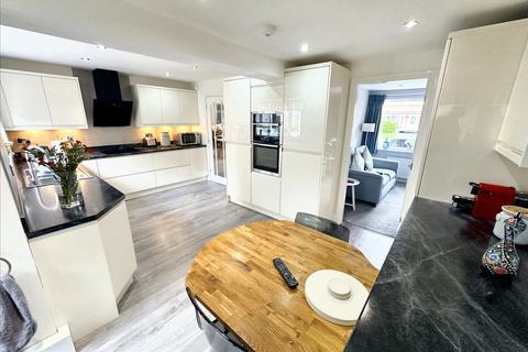 15 Broadstone Close, Prestwich, Manchester, M25 9QA