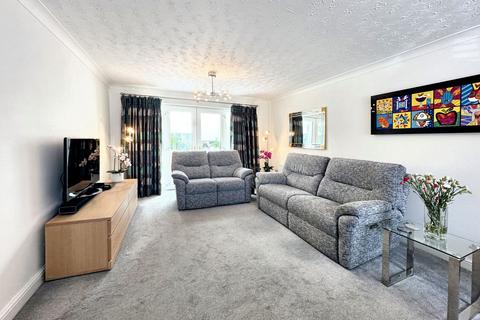 15 Broadstone Close, Prestwich, Manchester, M25 9QA