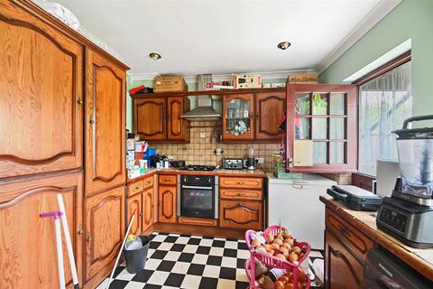 3 bedroom terraced house for sale, Treswell Road, Dagenham, Essex