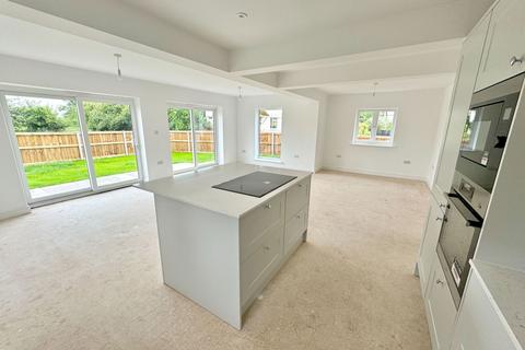 3 bedroom detached bungalow for sale, Longmeadow, Cambs