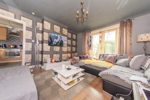 3 bedroom semi-detached house for sale, Landseer View, Leeds