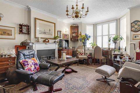 1 bedroom flat for sale, Callow Street, SW3