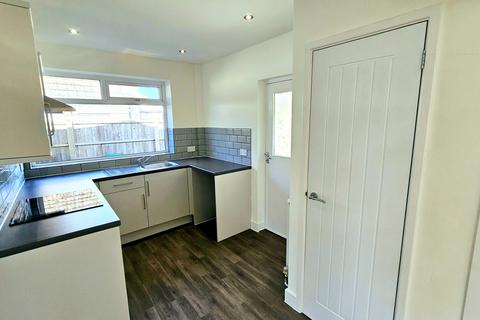 2 bedroom bungalow to rent, Baker Road, Mansfield Woodhouse, NG19