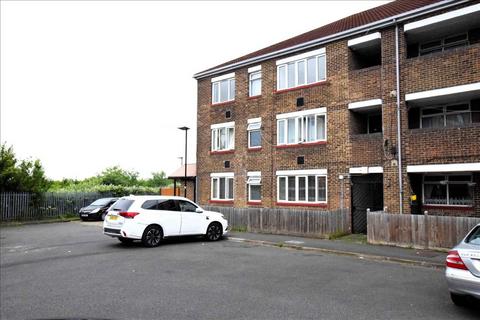 3 bedroom flat for sale, Watermead, Feltham, Middlesex, TW14