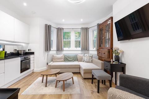 2 bedroom apartment for sale, Alexandra House, London W2