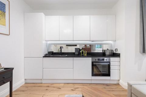 2 bedroom apartment for sale, Alexandra House, London W2