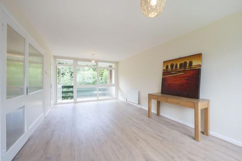 2 bedroom apartment to rent, Trafalgar Drive, WALTON-ON-THAMES, Surrey, KT12