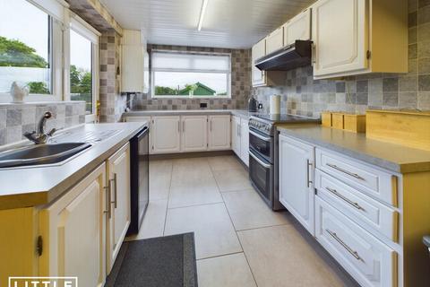 3 bedroom semi-detached house for sale, Bishopdale Drive, Rainhill, L35