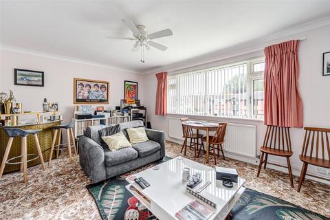 2 bedroom flat for sale, Aldsworth Court, Aldsworth Avenue, Goring-by-Sea, Worthing, BN12