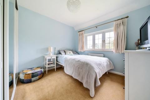 8 Binhams Meadow, Dunsfold, Godalming, GU8 4LF