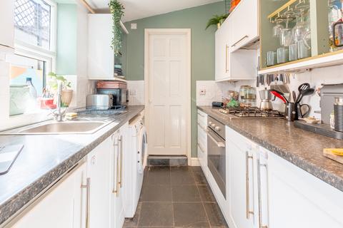 44 Gwilliam Street, Bristol, BS3 4LS