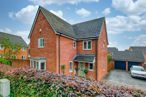 4 bedroom detached house for sale, Fairey Street, Cofton Hackett, Birmingham, B45 8GW