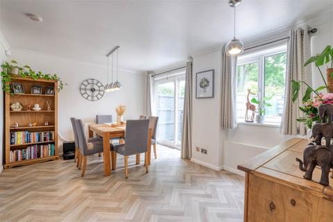 2 Allensmore Close, Redditch, B98 0AS