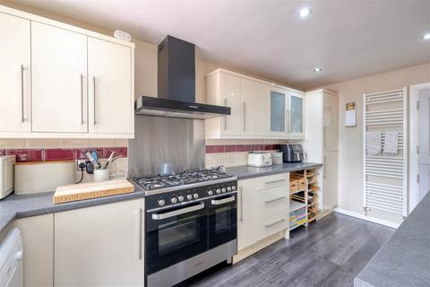2 Allensmore Close, Redditch, B98 0AS