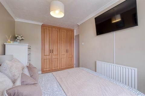2 Allensmore Close, Redditch, B98 0AS