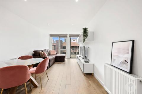 1 bedroom apartment for sale, 1 Highland Street, London E15
