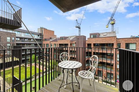 1 bedroom apartment for sale, 1 Highland Street, London E15