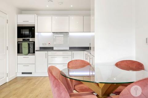 1 bedroom apartment for sale, 1 Highland Street, London E15