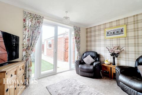 2 bedroom semi-detached bungalow for sale, Westerley Way, Caister-on-Sea