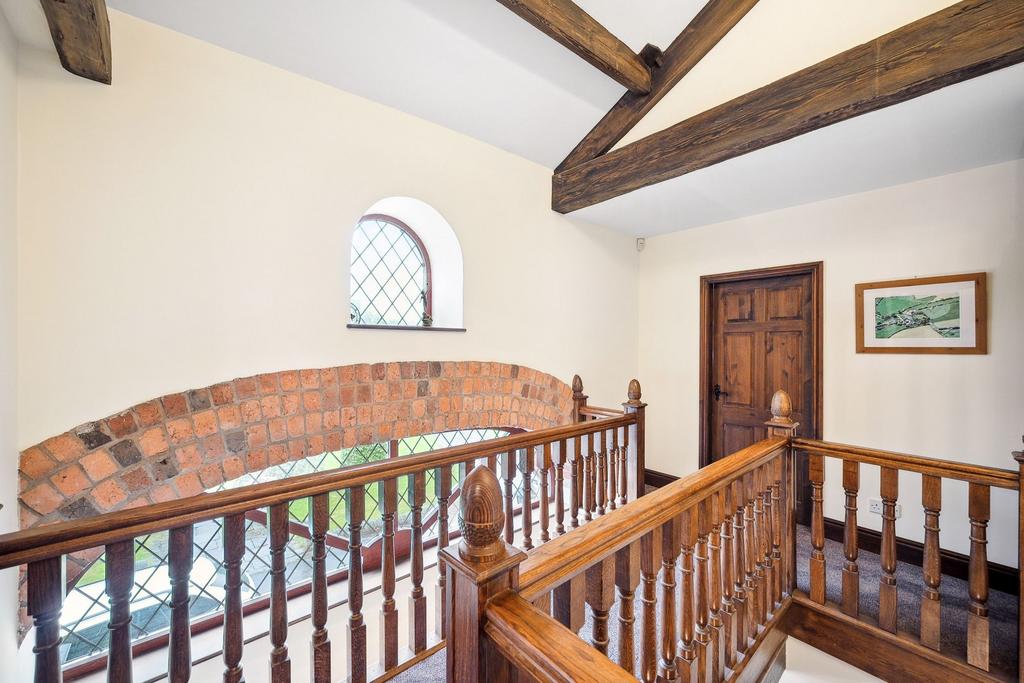 Galleried landing