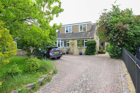 4 bedroom detached house for sale, Friary Close, Upper Westwood