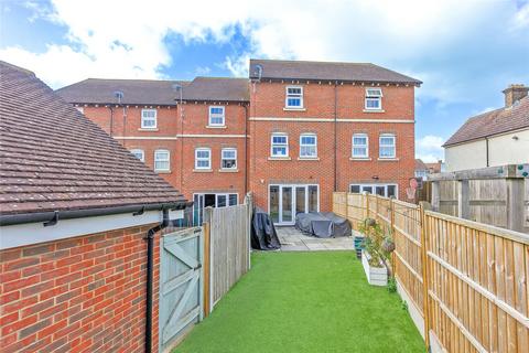 3 bedroom terraced house for sale, Leigh Road, Sittingbourne, Kent, ME10